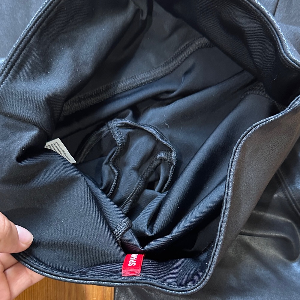 SPANX Shiny Black Leggings - Picture 12 of 12